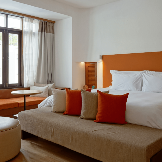 ACCOM04
