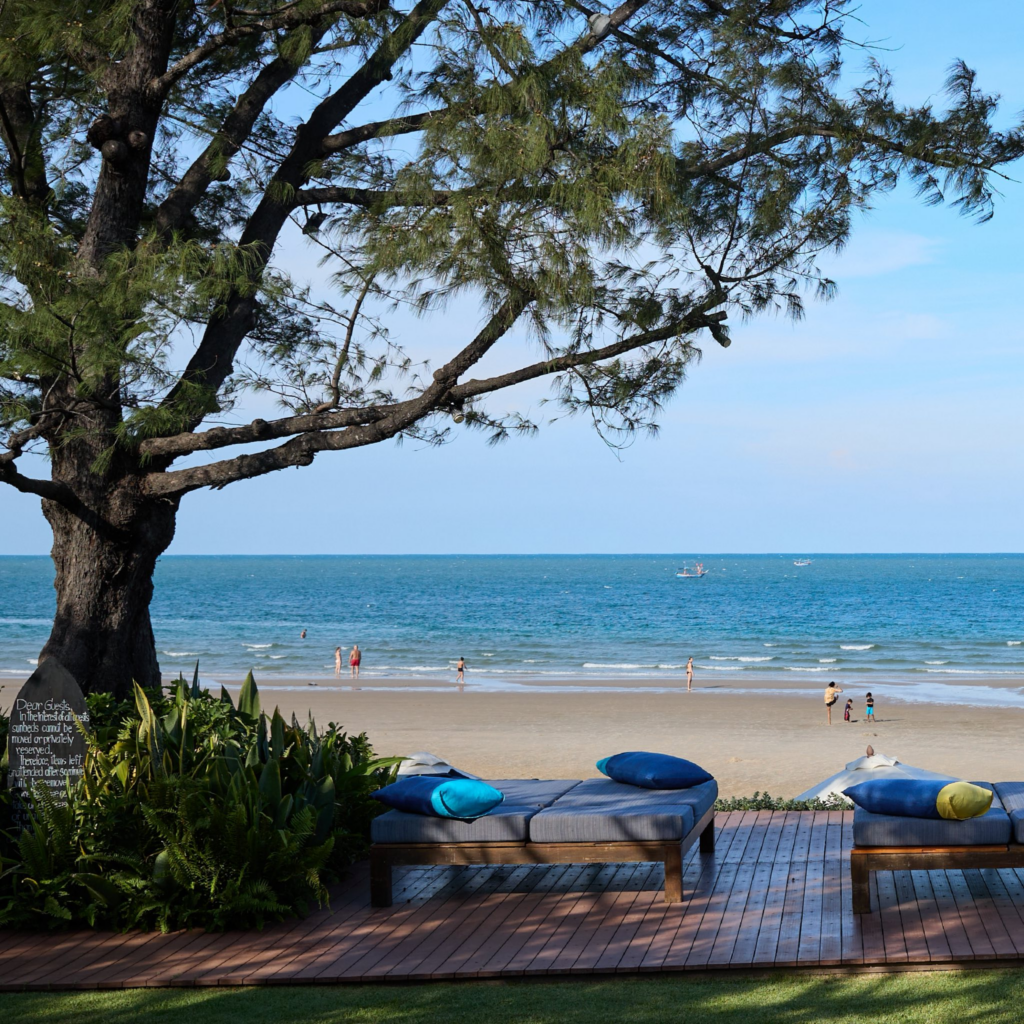 ที่เที่ยวใกล้ Let's Sea Hua Hin และบรรยากาศเขาตะเกียบ