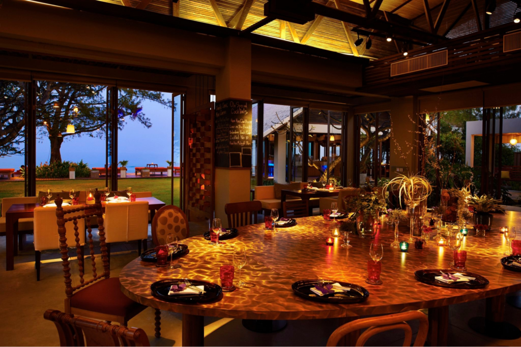 ร้านอาหารหัวหิน Let's Sea ริมทะเลบรรยากาศพรีเมียม