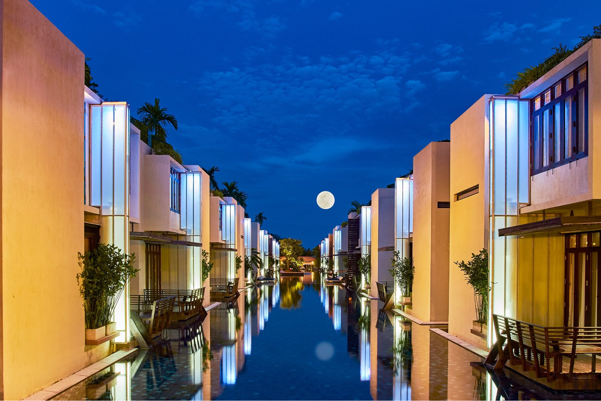 โรงแรมหัวหินฮันนีมูน Let's Sea Hua Hin ริมทะเล
