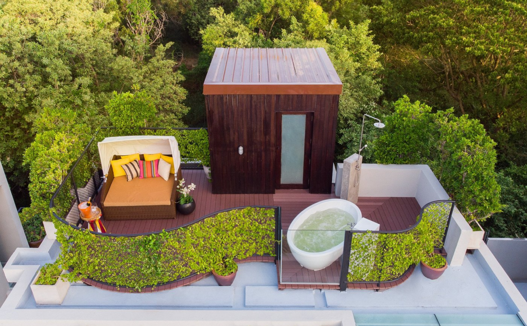 Moondeck Al Fresco Suite มุมพักผ่อนบน Rooftop