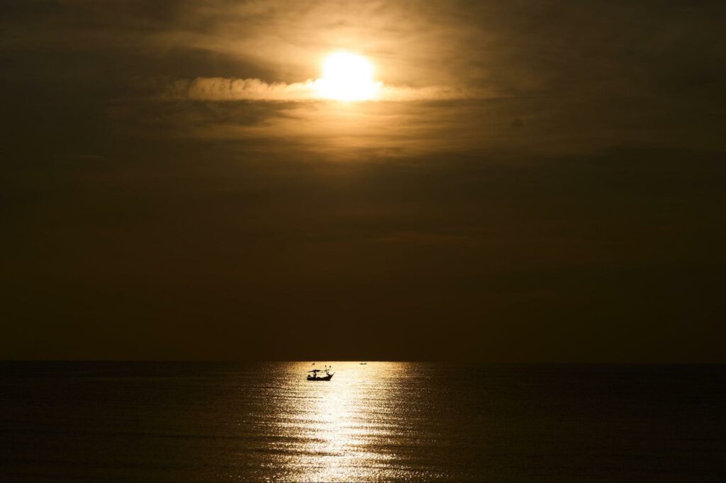 พักที่ Let's Sea และ ดูพระอาทิตย์ตกหัวหิน Golden Hour