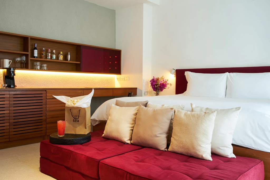 Let's Sea Hua Hin ที่พัก Beachfront เขาตะเกียบ จบทริปไปหัวหิน
