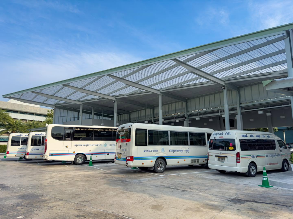 สถานีขนส่งผู้โดยสาร Bus & Van Station มาร์เก็ตวิลเลจ หัวหิน